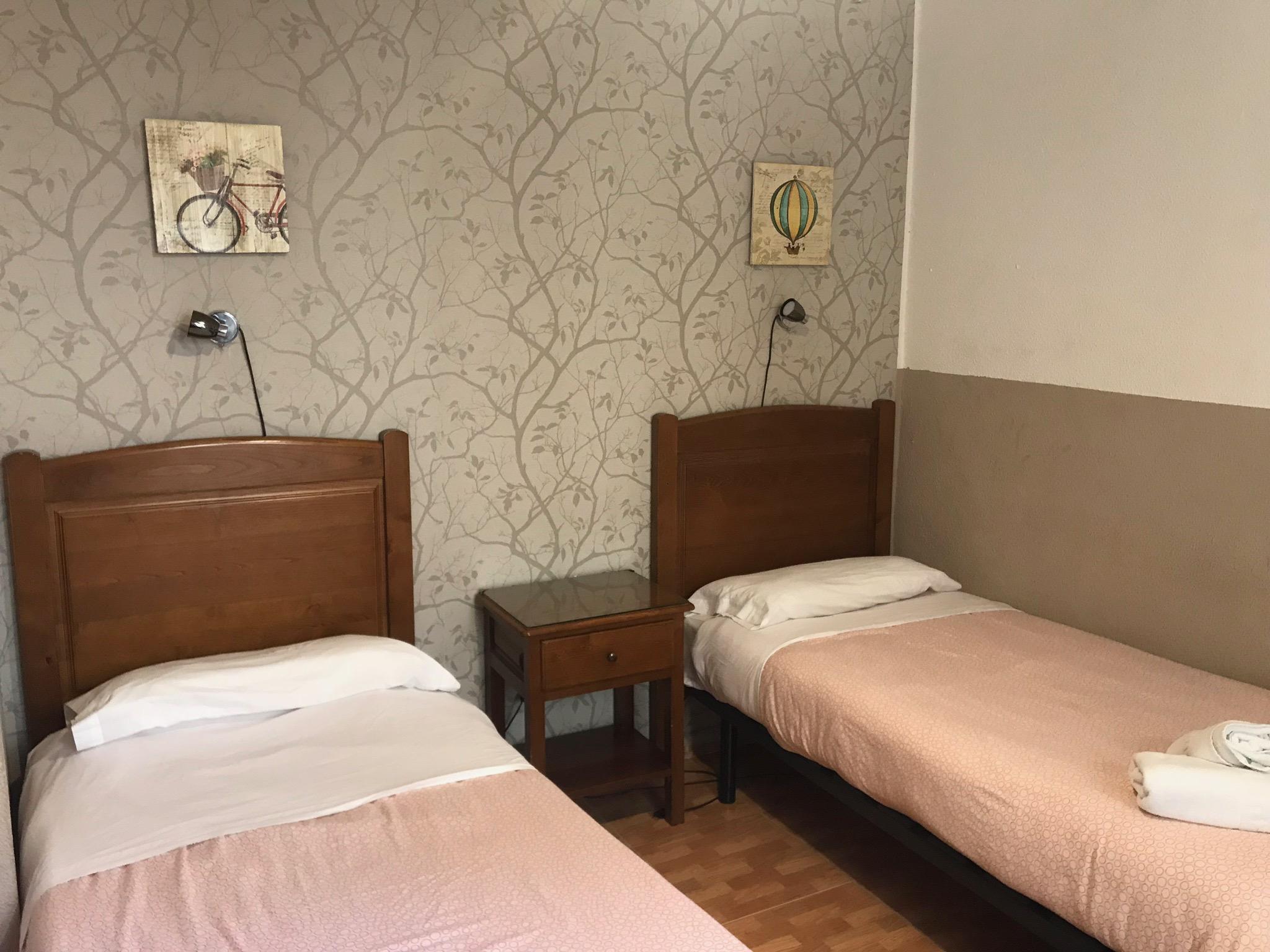Hostal Los Perales Madrid Exterior photo A room at the hotel